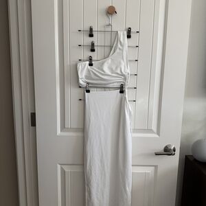 Elegant White One-Shoulder Dress